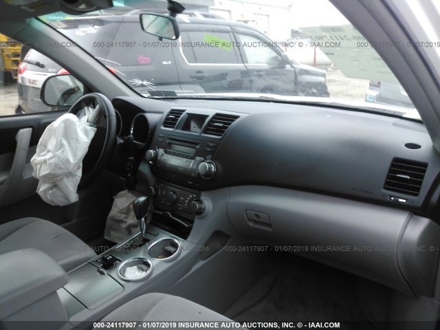 JTEBK3EH3A2159597 - 2010 TOYOTA HIGHLANDER WHITE photo 5