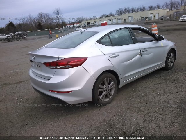 5NPD84LFXHH129766 - 2017 HYUNDAI ELANTRA SE/VALUE/LIMITED SILVER photo 4