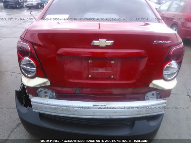 1G1JB5SH1C4228478 - 2012 CHEVROLET SONIC LS 红色 照片 6