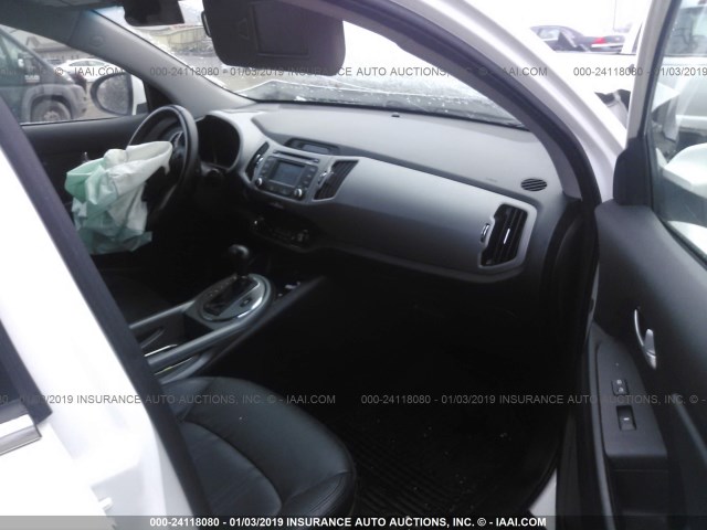 KNDPCCAC6G7837255 - 2016 KIA SPORTAGE EX/SX WHITE photo 5