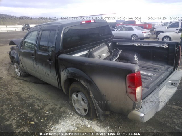 1N6AD07W25C413625 - 2005 NISSAN FRONTIER CREW CAB LE/SE/OFF ROAD BLACK photo 3