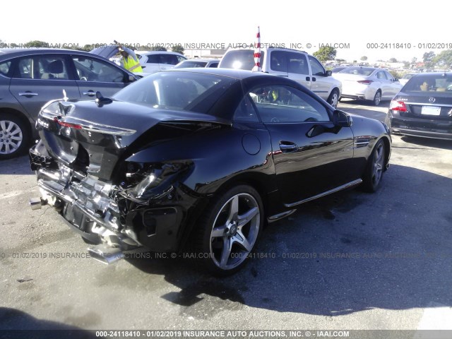 WDDPK3JA4GF122634 - 2016 MERCEDES-BENZ SLK 300 BLACK photo 4