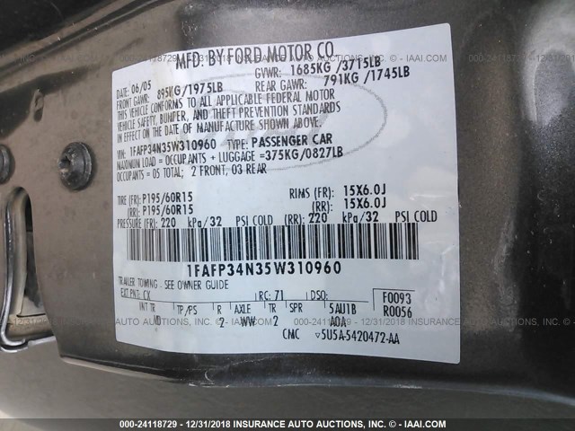 1FAFP34N35W310960 - 2005 FORD FOCUS ZX4 GRAY photo 9