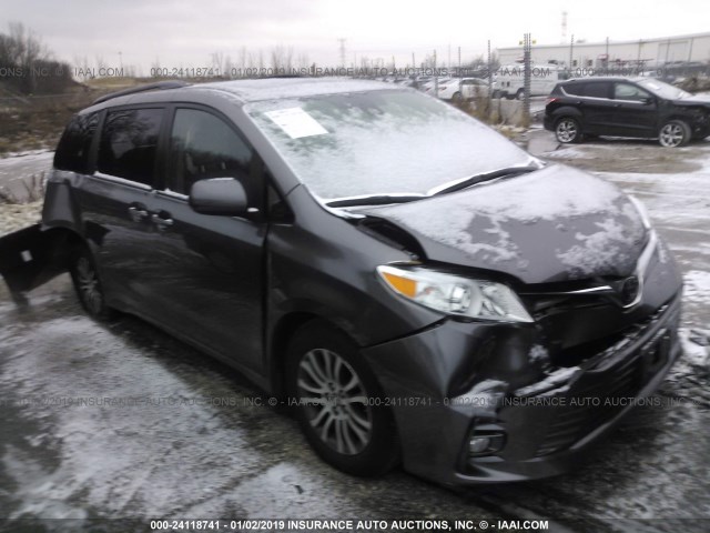 5TDYZ3DC2JS925263 - 2018 TOYOTA SIENNA XLE/LIMITED GRAY photo 1