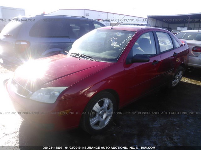 1FAFP34NX5W306291 - 2005 FORD FOCUS ZX4 RED photo 2