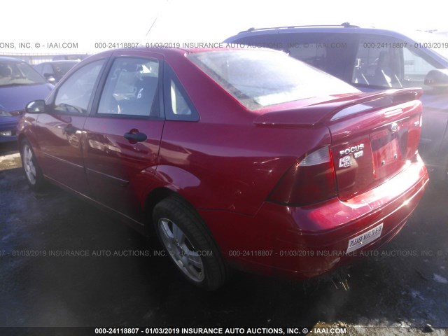 1FAFP34NX5W306291 - 2005 FORD FOCUS ZX4 RED photo 3
