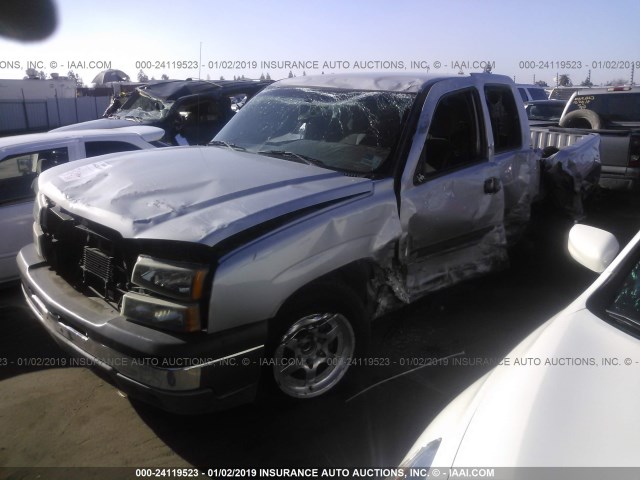 1GCEC19VX3Z315227 - 2003 CHEVROLET SILVERADO C1500 SILVER photo 2