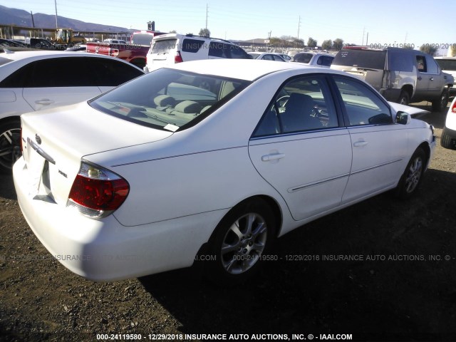 4T1BE30KX5U580561 - 2005 TOYOTA CAMRY LE/XLE/SE WHITE photo 4