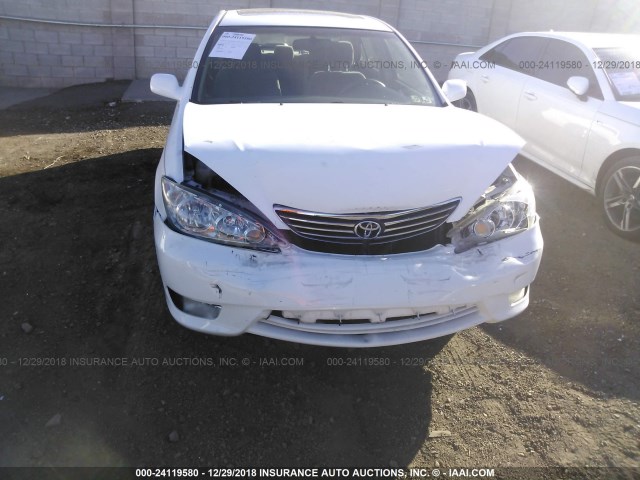 4T1BE30KX5U580561 - 2005 TOYOTA CAMRY LE/XLE/SE WHITE photo 6