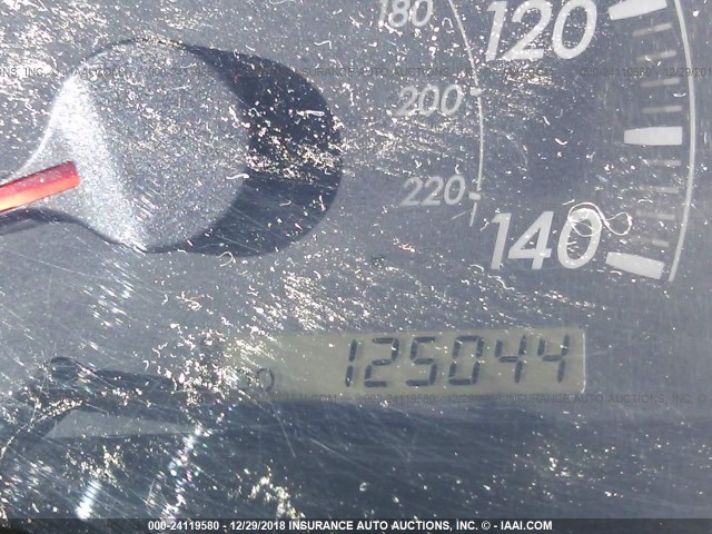 4T1BE30KX5U580561 - 2005 TOYOTA CAMRY LE/XLE/SE WHITE photo 7