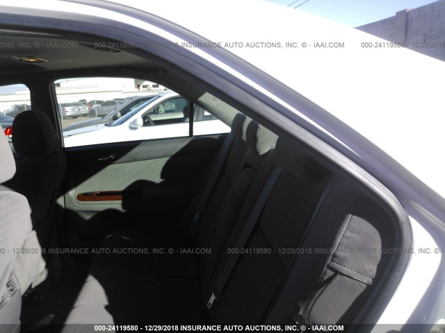 4T1BE30KX5U580561 - 2005 TOYOTA CAMRY LE/XLE/SE WHITE photo 8