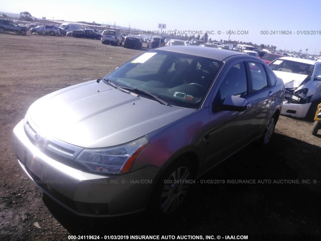 1FAHP35N28W135550 - 2008 FORD FOCUS SE/SEL/SES GRAY photo 2