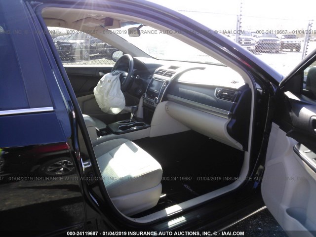 4T1BF1FK4CU129471 - 2012 TOYOTA CAMRY SE/LE/XLE 黑色 照片 5