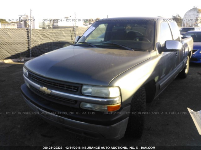 2GCEC19VX11258937 - 2001 CHEVROLET SILVERADO C1500 GRAY photo 2