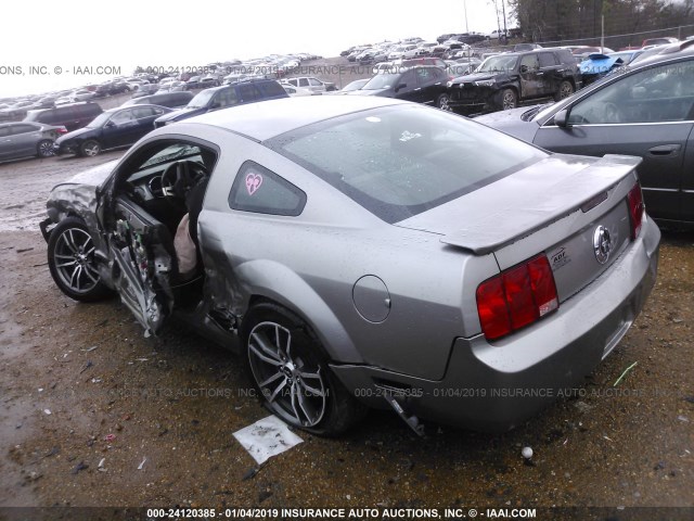 1ZVHT80NX85126088 - 2008 FORD MUSTANG GRAY photo 3