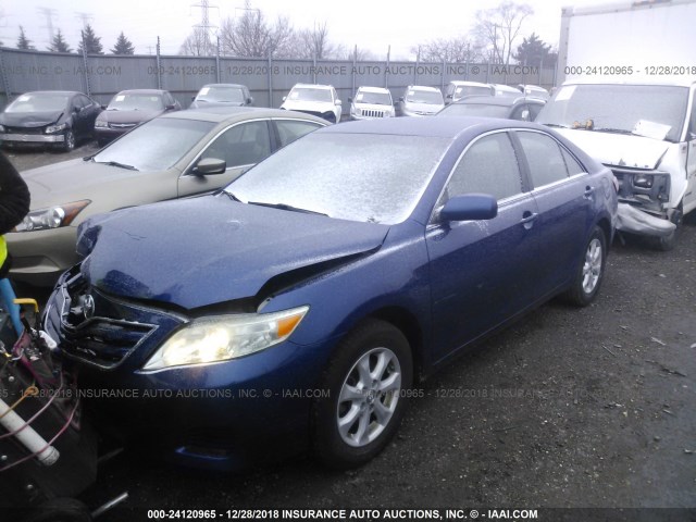 4T4BF3EK2BR103288 - 2011 TOYOTA CAMRY SE/LE/XLE BLUE photo 2