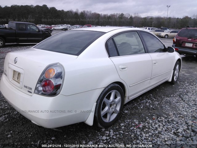 1N4BL11D72C235879 - 2002 NISSAN ALTIMA SE WHITE photo 4