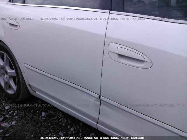 1N4BL11D72C235879 - 2002 NISSAN ALTIMA SE WHITE photo 6