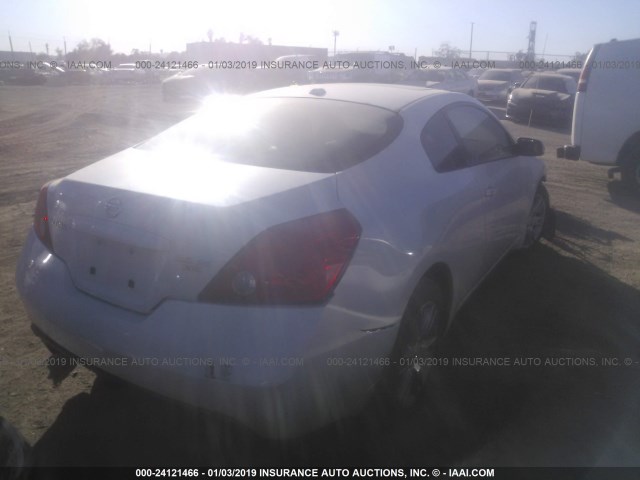 1N4BL24E28C178459 - 2008 NISSAN ALTIMA 3.5SE WHITE photo 4