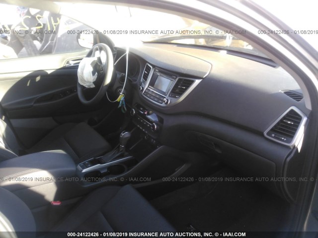 KM8J3CA4XHU258895 - 2017 HYUNDAI TUCSON LIMITED/SPORT AND ECO/SE GRAY photo 5