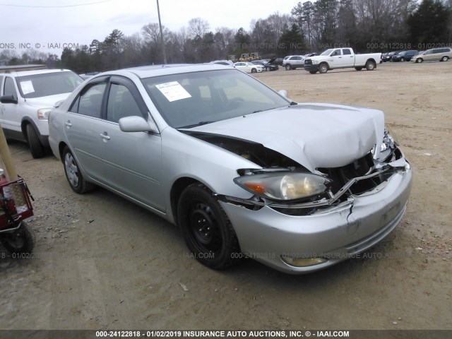 JTDBE32K330221512 - 2003 TOYOTA CAMRY LE/XLE SILVER photo 1