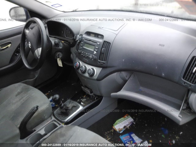 KMHDU4AD0AU196509 - 2010 HYUNDAI ELANTRA BLUE/GLS/SE BLUE photo 5