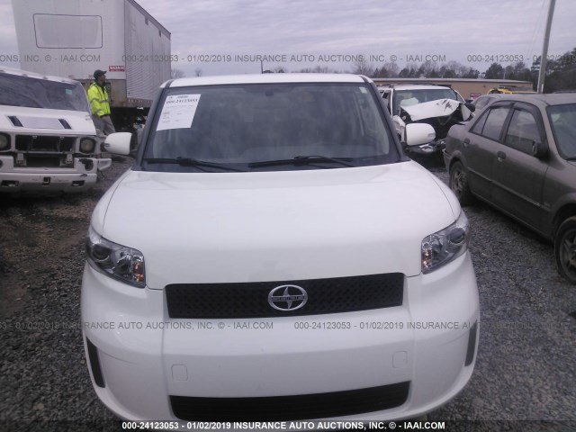 JTLKE50E691063439 - 2009 TOYOTA SCION XB WHITE photo 6