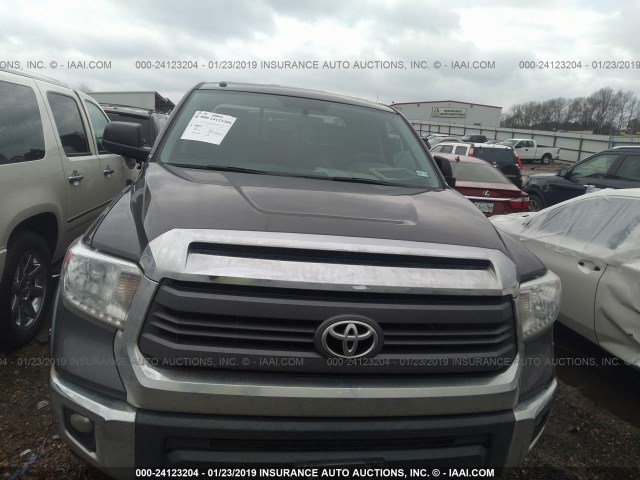 5TFRM5F19FX085204 - 2015 TOYOTA TUNDRA DOUBLE CAB SR/SR5 GRAY photo 6