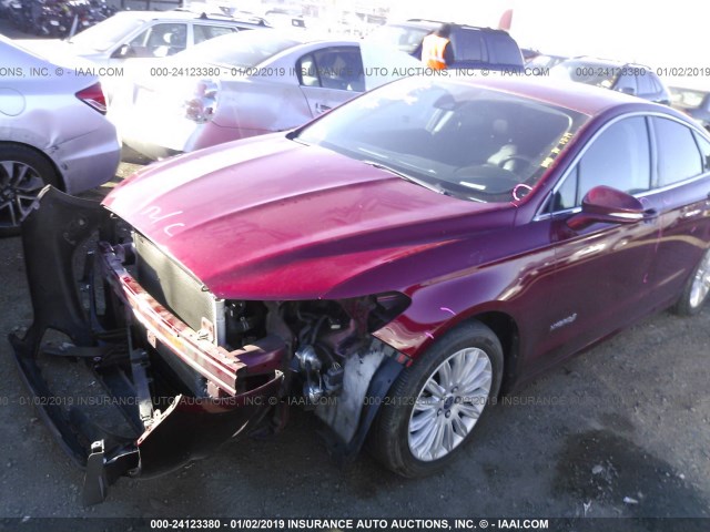 3FA6P0LU1DR170285 - 2013 FORD FUSION SE HYBRID RED photo 2