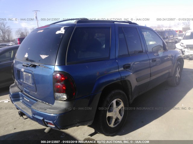 1GNDS13S952149685 - 2005 CHEVROLET TRAILBLAZER LS/LT BLUE photo 4