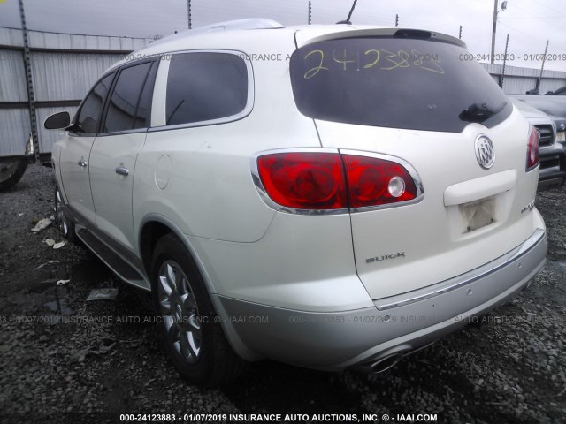 5GAKRBED8BJ412090 - 2011 BUICK ENCLAVE CXL WHITE photo 3