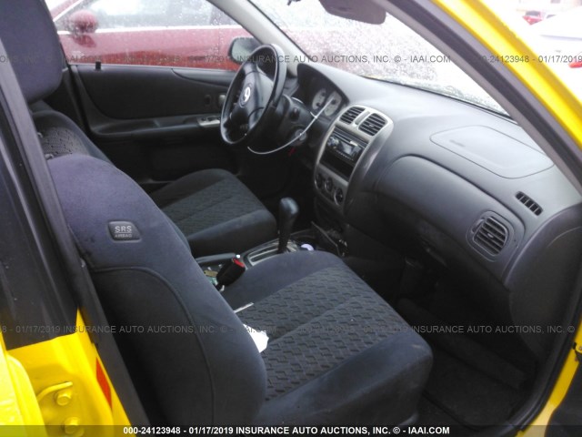 JM1BJ246021463964 - 2002 MAZDA PROTEGE PR5 YELLOW photo 5