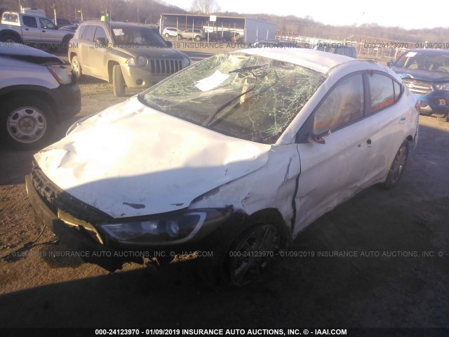 5NPD84LF9HH037709 - 2017 HYUNDAI ELANTRA SE/VALUE/LIMITED WHITE photo 2