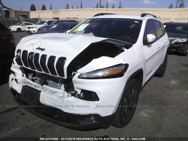 1C4PJLCB2JD559117 - 2018 JEEP CHEROKEE LATITUDE WHITE photo 2