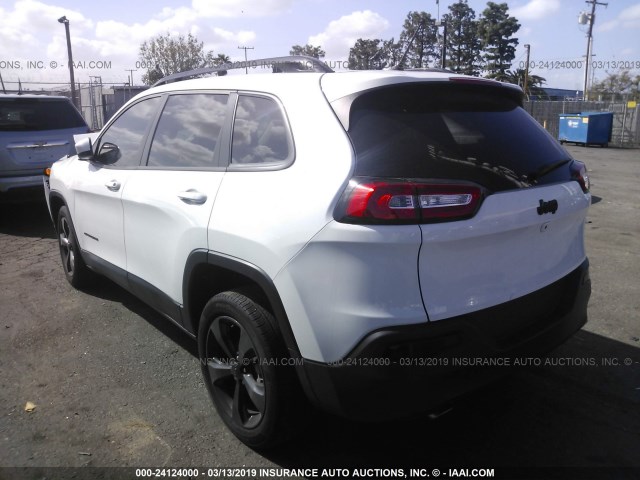 1C4PJLCB2JD559117 - 2018 JEEP CHEROKEE LATITUDE WHITE photo 3