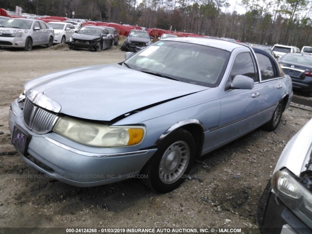 1LNFM81W8WY644447 - 1998 LINCOLN TOWN CAR EXECUTIVE BLUE photo 2