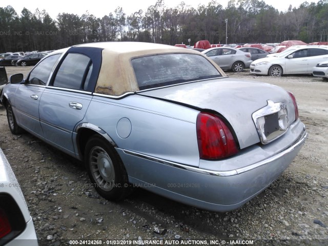 1LNFM81W8WY644447 - 1998 LINCOLN TOWN CAR EXECUTIVE BLUE photo 3