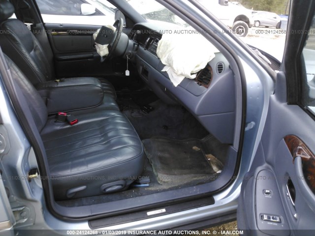 1LNFM81W8WY644447 - 1998 LINCOLN TOWN CAR EXECUTIVE BLUE photo 5