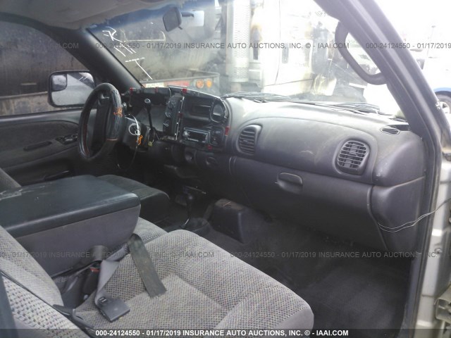 1B7KF2366WJ215369 - 1998 DODGE RAM 2500 GRAY photo 5