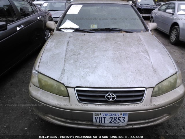 4T1BG22K61U096625 - 2001 TOYOTA CAMRY CE/LE/XLE GOLD photo 6