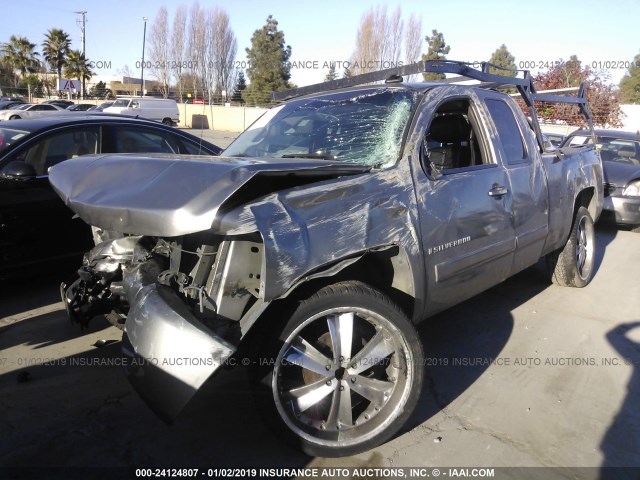 2GCEC19J471594640 - 2007 CHEVROLET SILVERADO C1500 GRAY photo 2