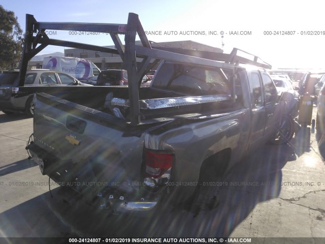 2GCEC19J471594640 - 2007 CHEVROLET SILVERADO C1500 GRAY photo 4