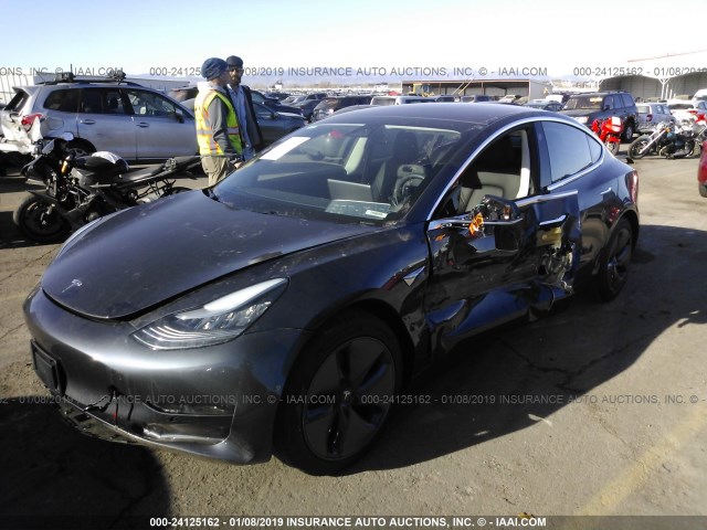 5YJ3E1EB3JF066673 - 2018 TESLA MODEL 3 GRAY photo 2