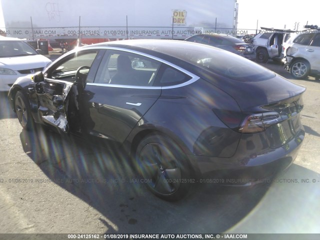 5YJ3E1EB3JF066673 - 2018 TESLA MODEL 3 GRAY photo 3