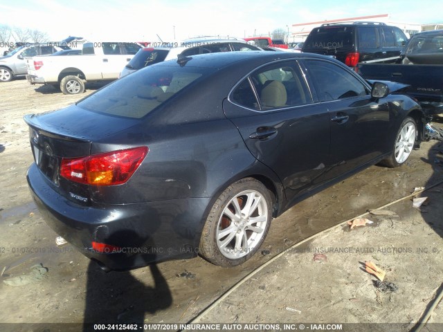 JTHBE262275012368 - 2007 LEXUS IS 350 GRAY photo 4