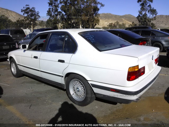 WBAHD2311MBF72423 - 1991 BMW 535 I AUTOMATIC WHITE photo 3