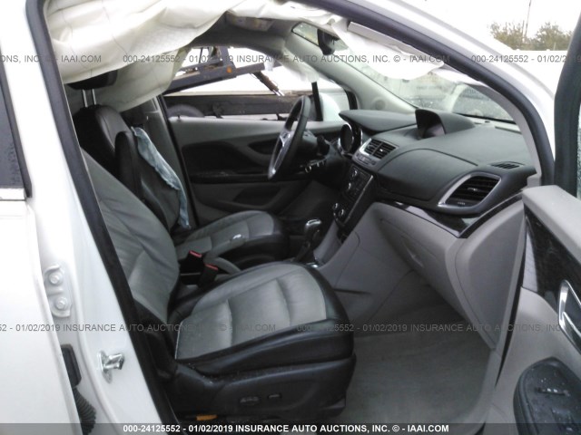 KL4CJCSB2DB176479 - 2013 BUICK ENCORE WHITE photo 5