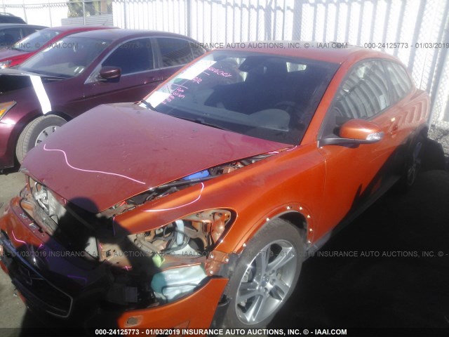 YV1672MK3D2310385 - 2013 VOLVO C30 T5 ORANGE photo 2