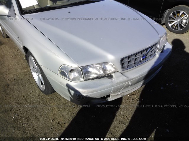 YV1NC62DX4J049023 - 2004 VOLVO C70 HPT SILVER photo 6