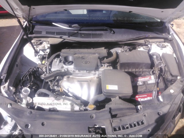 4T1BF1FK4FU105076 - 2015 TOYOTA CAMRY LE/XLE/SE/XSE WHITE photo 10